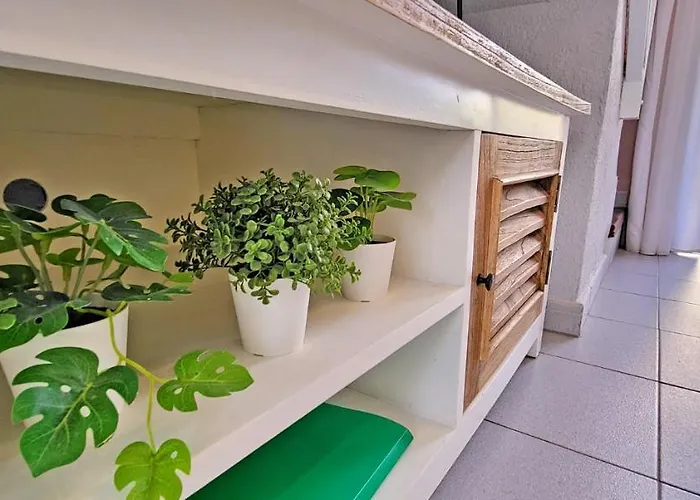 C16 Oasis - - Glasfaserinternet Apartman *